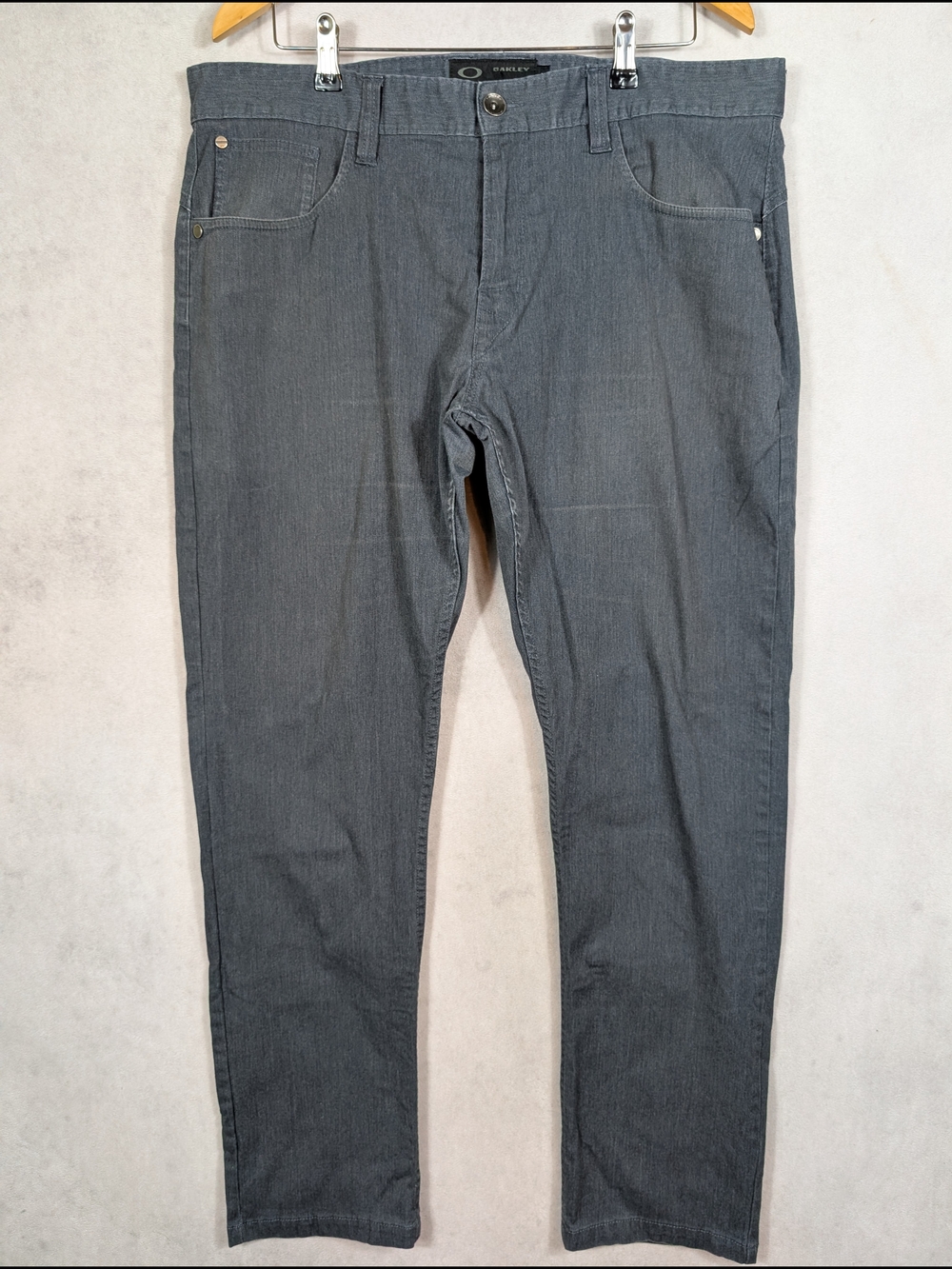 Oakley Slim Fit Chino Pants Men's Size 38x32 Gray